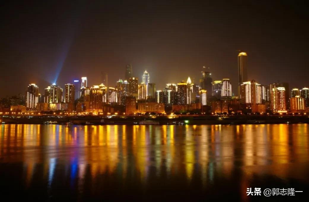 河南村镇银行暴雷暴风雨来临的前夜 当年的农村信用社何其的相似 河南村镇银行暴雷暴风雨来临的前夜 当年的农村信用社何其的相似
